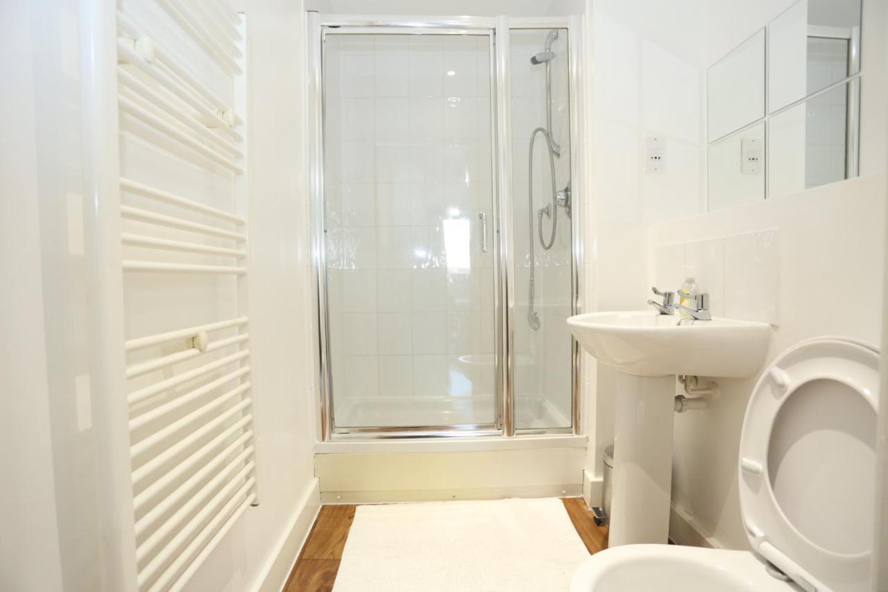 Lovely View 2 Beds 2 Bath Apartment, Londra Dış mekan fotoğraf